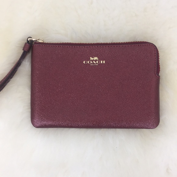 Coach Handbags - Coach Wristlet